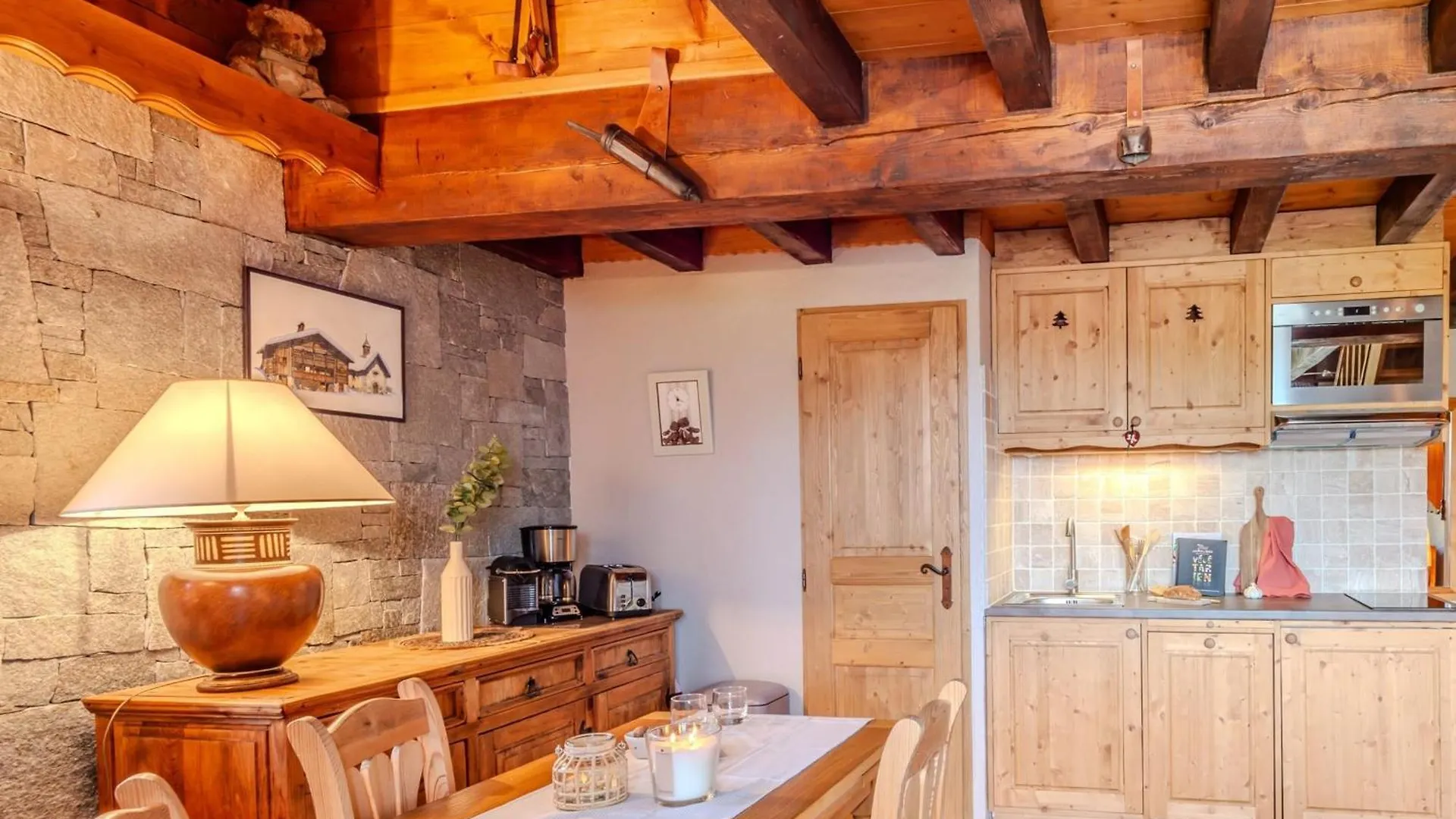 Slow Chalet Etale Ski In-Out Duplex Mountain View Balcony & Free Parking Manigod Francia